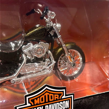 Maisto Harley Davidson M10 Dorado