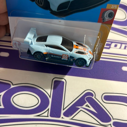 HKJ37 Aston Martin Vantage GTE Gulf