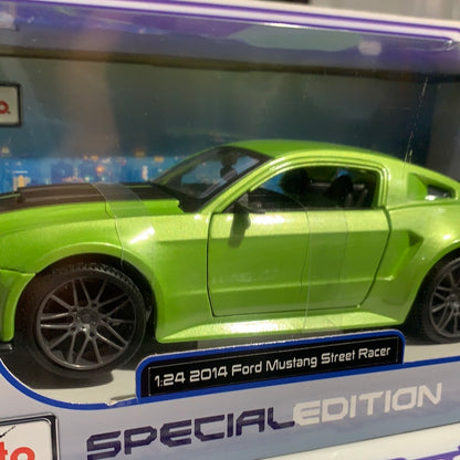 2014 Ford Mustang Street Racer Maisto