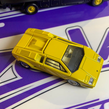 LAMBORGHINI COUNTACH 25TH AND TOMICA TRUCK