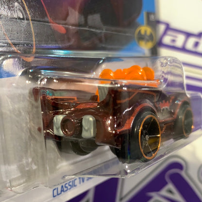 HKG97 CLASSIC TV SERIES BATMOBILE Hot Wheels