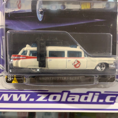 DWF01 Ghostbusters Ecto-1