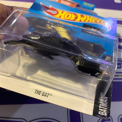 DHT16 The Bat Hot Wheels