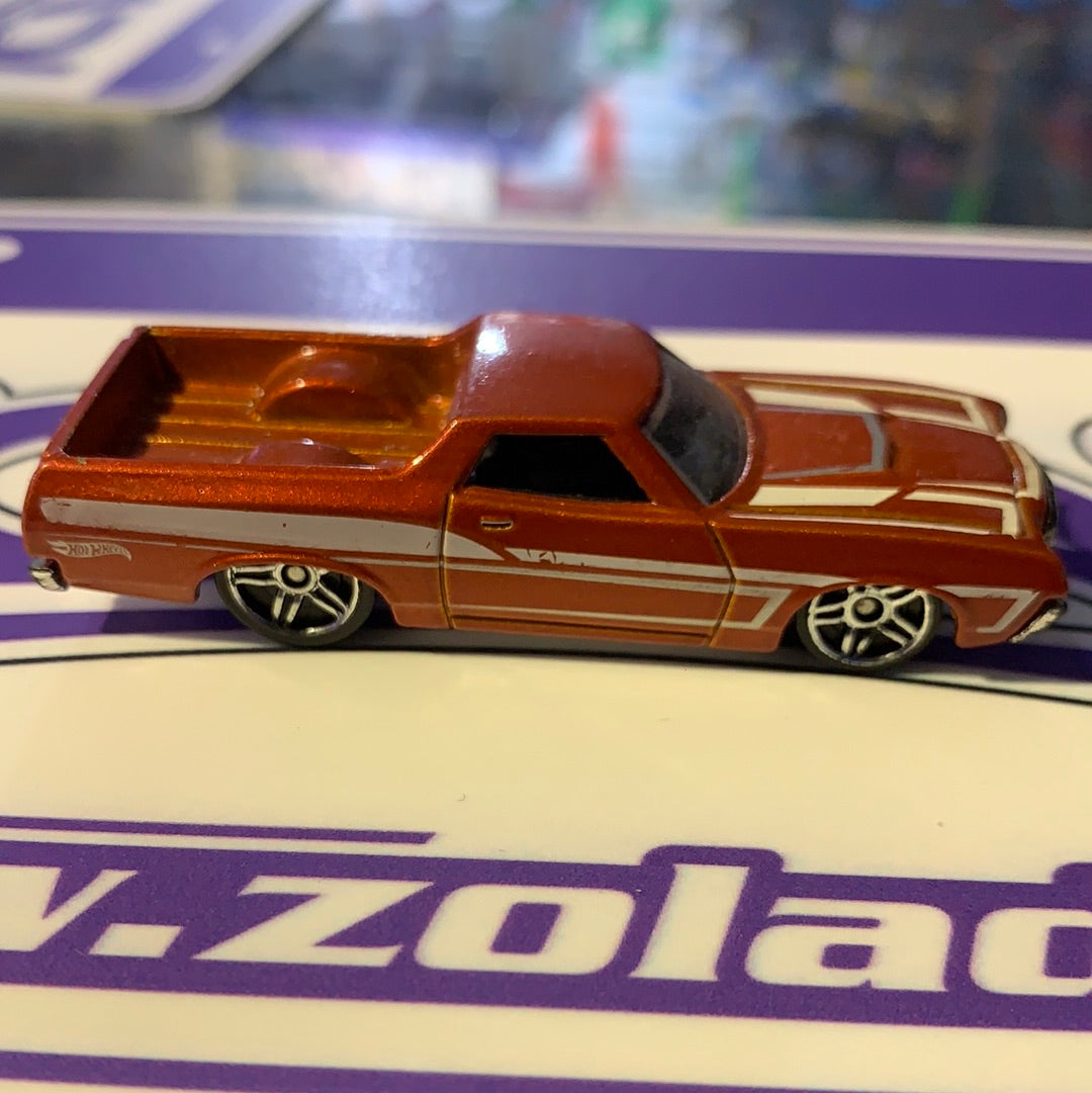 SU Ford Ranchero naranja